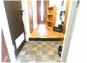 広島市中区小町、マンションの玄関画像です