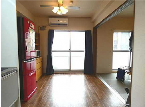 広島市中区小町、マンションの居間画像です