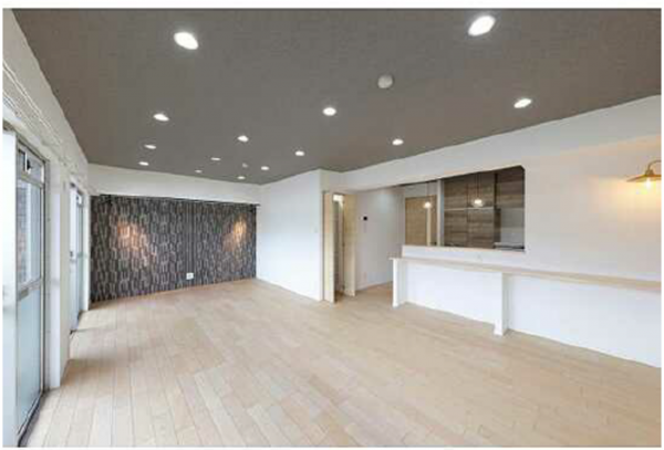 呉市中央、マンションの居間画像です