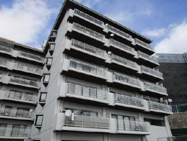 広島市東区牛田東、マンションの外観画像です