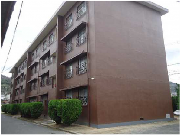 呉市焼山東、マンションの外観画像です