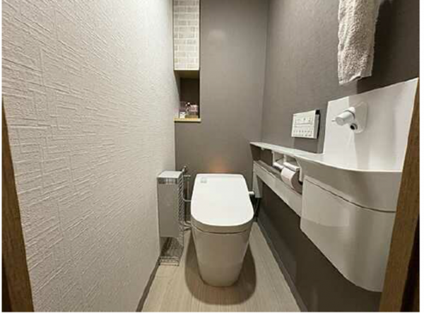 広島市東区牛田早稲田、マンションのトイレ画像です