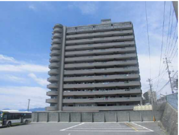 広島市西区井口台、マンションの外観画像です