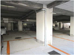 広島市東区光町、マンションの駐車場画像です