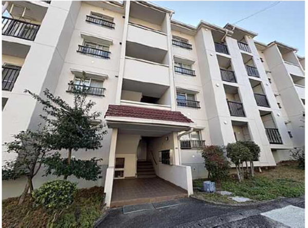 広島市西区鈴が峰町、マンションの外観画像です