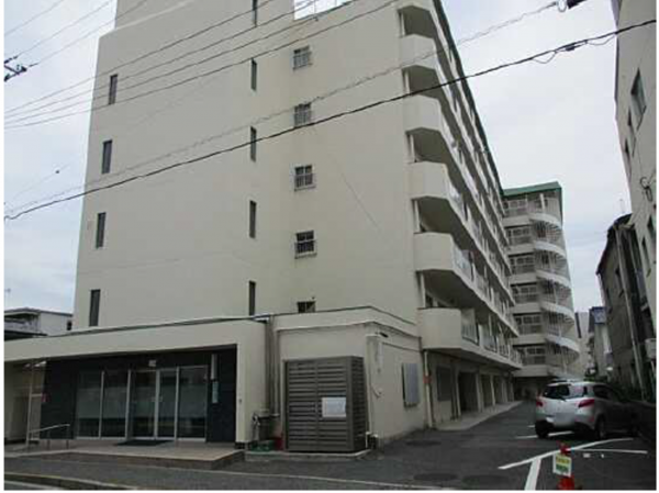 広島市西区東観音町、マンションの外観画像です