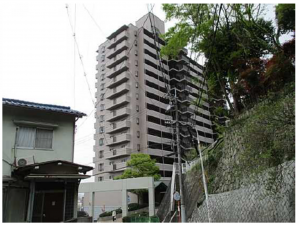 広島市西区三滝本町、マンションの外観画像です