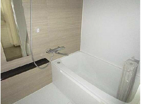 広島市東区上温品、マンションの風呂画像です