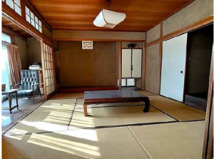 広島市西区高須、中古一戸建ての居間画像です