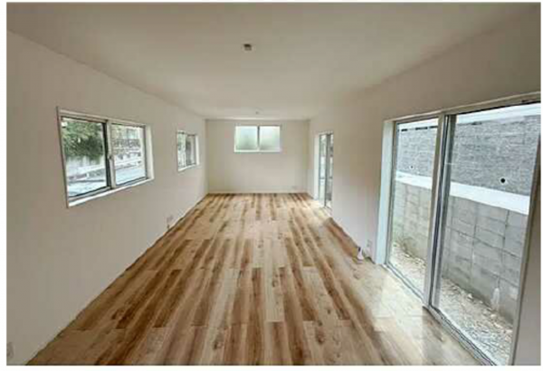 広島市東区上温品、新築一戸建ての居間画像です