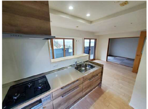 広島市西区井口台、マンションのキッチン画像です