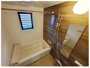 広島市西区井口台、マンションの風呂画像です