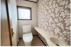 広島市西区南観音、中古一戸建てのトイレ画像です