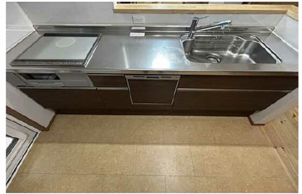 広島市南区堀越、中古一戸建てのキッチン画像です