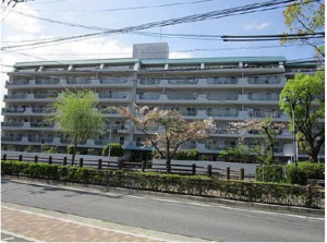 広島市東区牛田早稲田、マンションの外観画像です