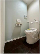 広島市南区青崎、マンションのトイレ画像です