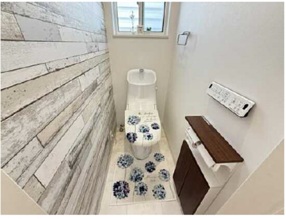 広島市西区田方、中古一戸建てのトイレ画像です