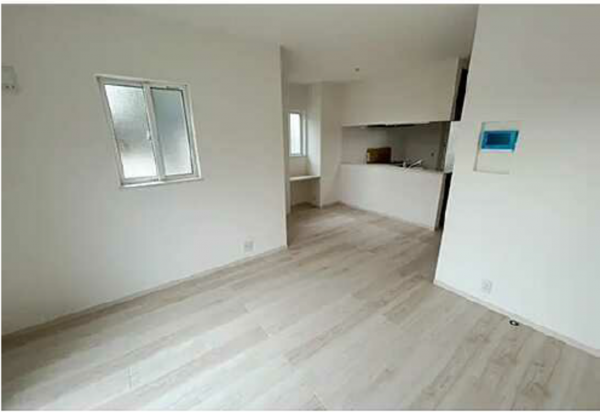 広島市東区上温品、新築一戸建ての居間画像です