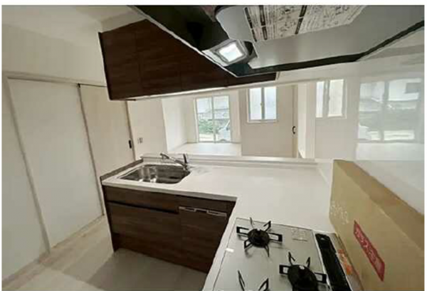 広島市東区上温品、新築一戸建てのキッチン画像です