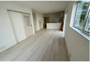 広島市東区上温品、新築一戸建ての居間画像です