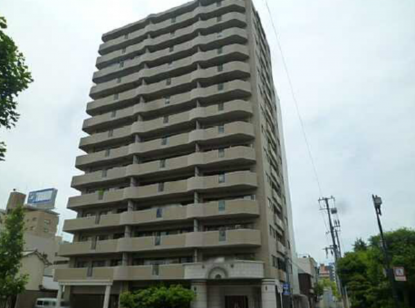 広島市中区加古町、マンションの外観画像です