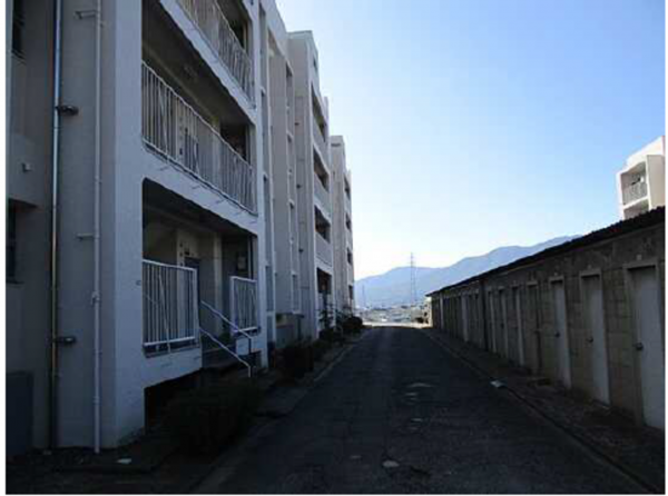 広島市西区井口鈴が台、マンションの外観画像です