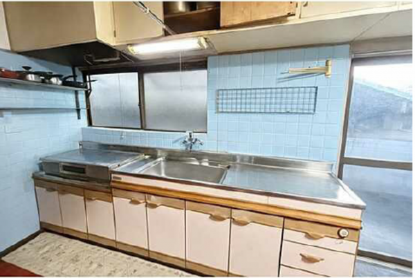 広島市西区己斐上、中古一戸建てのキッチン画像です