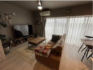 広島市西区天満町、マンションの居間画像です