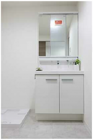 広島市西区三滝本町、マンションの洗面画像です