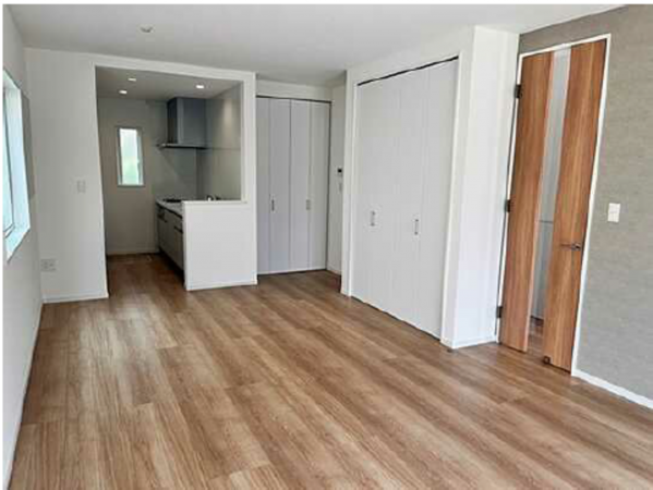 広島市西区井口鈴が台、新築一戸建ての居間画像です