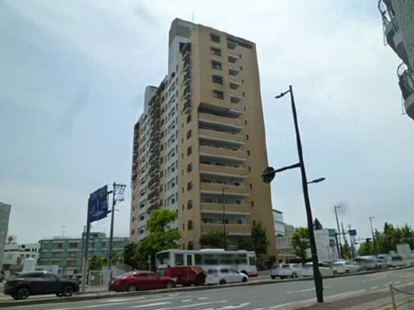 広島市中区千田町、マンションの外観画像です