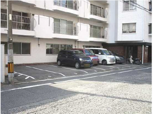 広島市東区光町、マンションの駐車場画像です