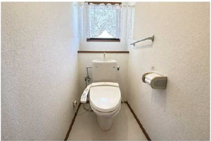 広島市東区馬木、中古一戸建てのトイレ画像です