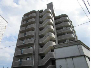 広島市東区戸坂千足、マンションの外観画像です