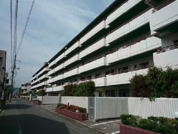 広島市南区東雲本町、マンションの外観画像です