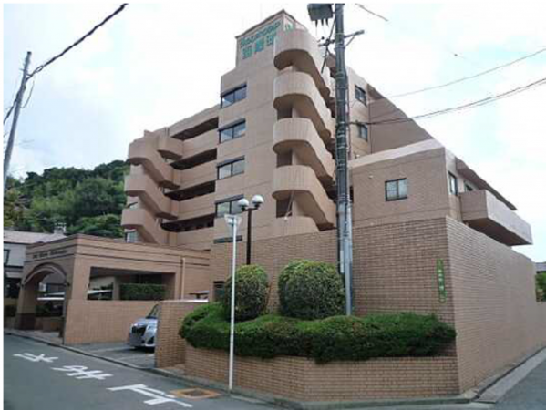 広島市南区西霞町、マンションの外観画像です