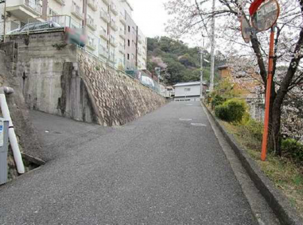 広島市東区山根町、マンションの画像です