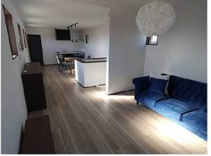 広島市西区井口、中古一戸建ての居間画像です