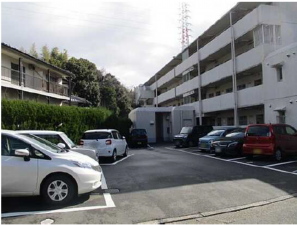 広島市西区田方、マンションの駐車場画像です