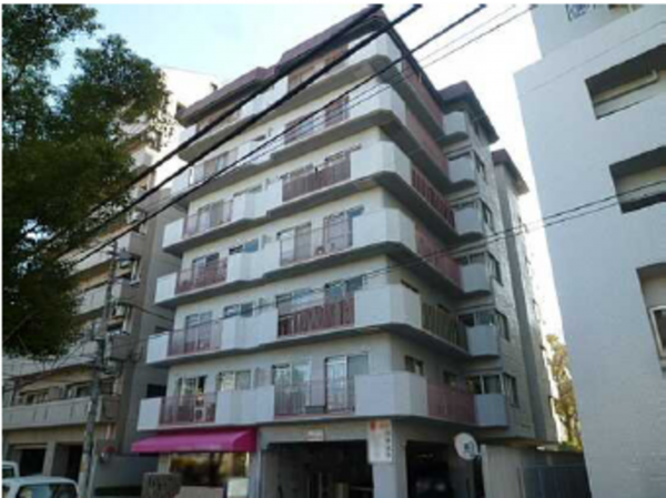 広島市中区鶴見町、マンションの外観画像です