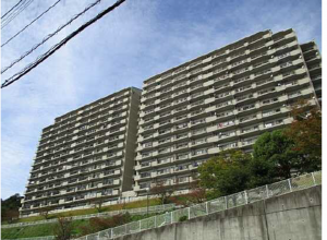 広島市西区井口台、マンションの外観画像です