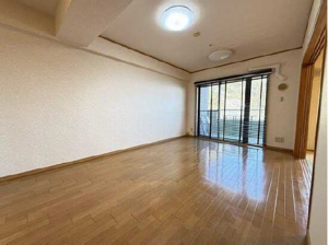 広島市西区井口台、マンションの居間画像です