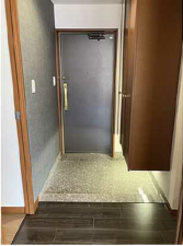 広島市中区、マンションの玄関画像です