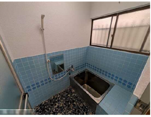 広島市南区仁保、中古一戸建ての風呂画像です