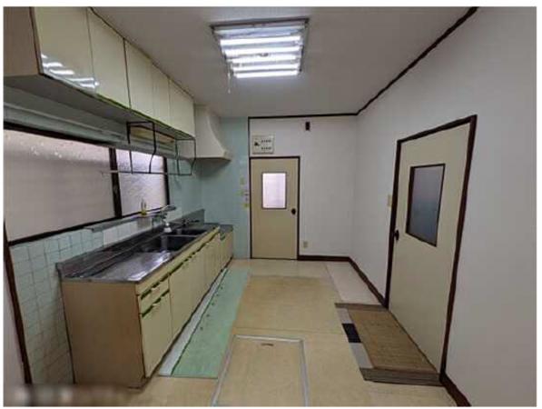 広島市南区仁保、中古一戸建てのキッチン画像です