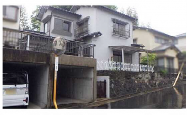 広島市東区上温品、中古一戸建ての外観画像です