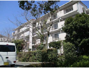 広島市西区鈴が峰町、マンションの外観画像です