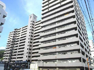 広島市東区光町、マンションの外観画像です
