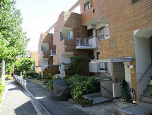 広島市西区鈴が峰町、マンションの外観画像です
