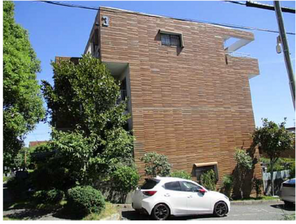 広島市西区鈴が峰町、マンションの外観画像です